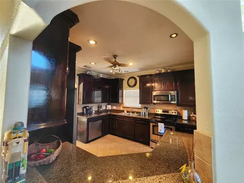 231 Key Largo Loop, Point Blank, TX 77364 photo 18