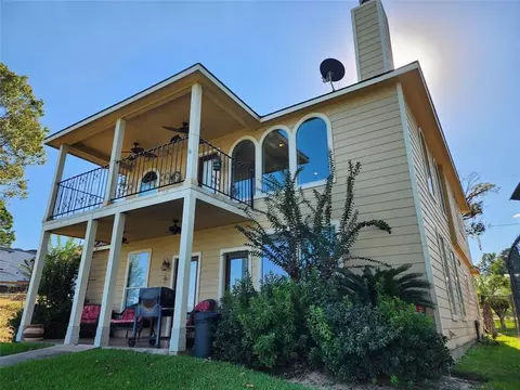 231 Key Largo Loop, Point Blank, TX 77364 photo 8