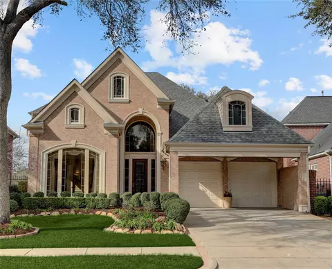 2710 Saint Annes Dr, Sugar Land, TX 77479