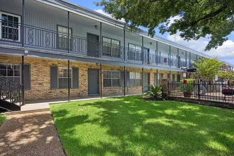 3131 Southwest Fwy #C26, Houston, TX 77098