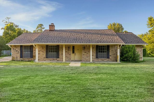 1307 Southern Hills Rd, Kingwood, TX 77339