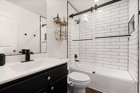Bath - 23811 Pinebrook Thicket Ln, Spring, TX 77389 photo 3 of 3