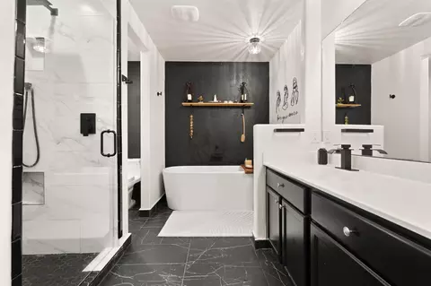 Bath - 23811 Pinebrook Thicket Ln, Spring, TX 77389 photo 1 of 3