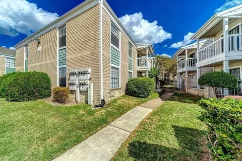 12660 Ashford Point Dr #211, Houston, TX 77082