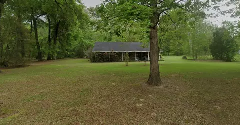 22647 Kelly Dr, Saratoga, TX 77585