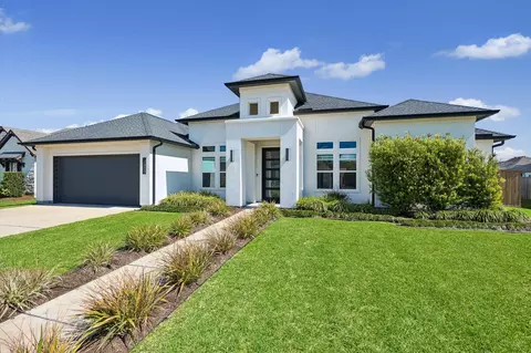 1809 Grace Xing Xing, Friendswood, TX 77546