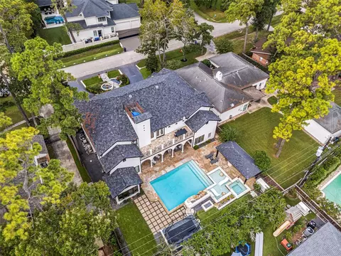 330 E Gaywood Dr, Houston, TX 77079