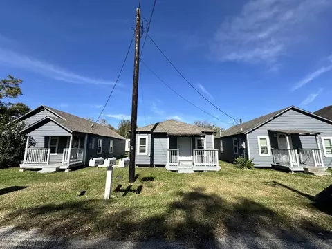 1315-1319 Austin St, Bay City, TX 77414