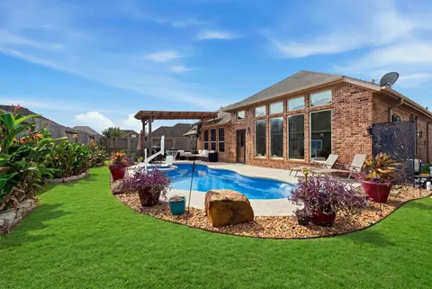 1413 Silver Rings Ct, Pearland, TX 77581