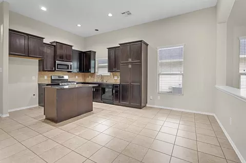 Kitchen - 21419 Fossil Trails Dr, Spring, TX 77388 photo 4 of 4