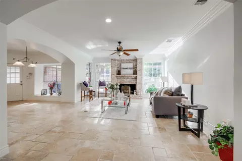 5534 Honor Dr, Houston, TX 77041