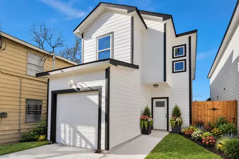 4011 Elmwood St, Houston, TX 77051