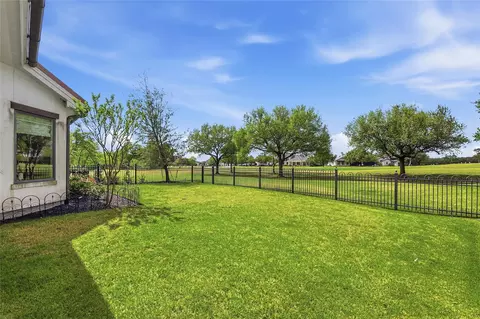 Exterior - 4229 Villaggio Ct, Bryan, TX 77802 photo 6 of 10