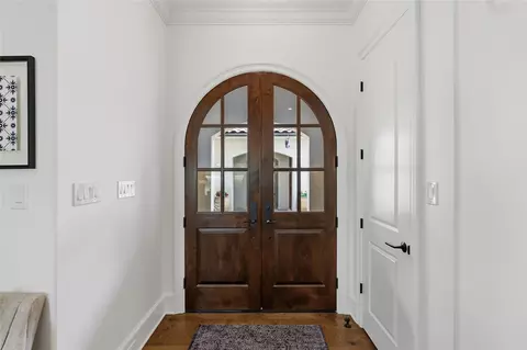 Entry Way - 4229 Villaggio Ct, Bryan, TX 77802 photo 2 of 3
