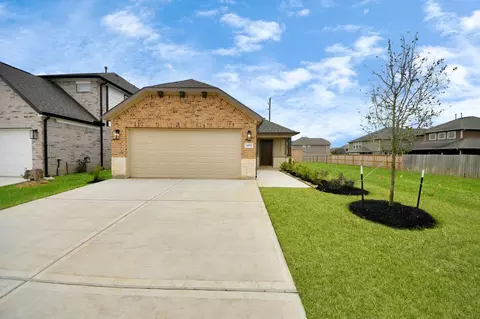 18531 Athena Flower Dr, Fresno, TX 77545