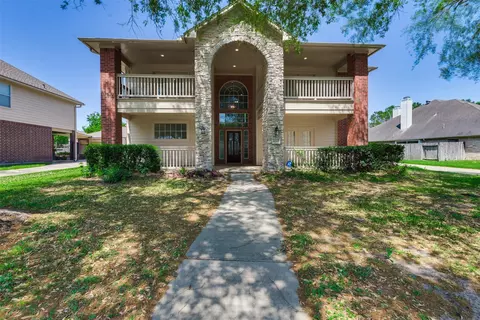 14914 Bennetts Mill Ln, Sugar Land, TX 77498