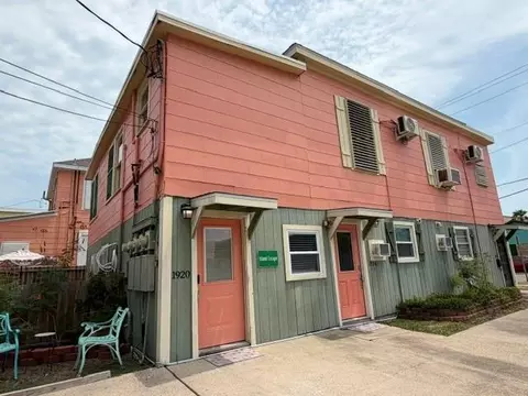2328 Avenue P 12, Galveston, TX 77550