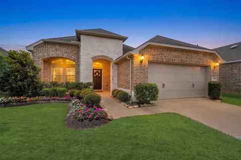143 Castlegate Ln, Houston, TX 77065