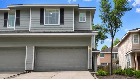 39 S Camellia Grove Cir, The Woodlands, TX 77382