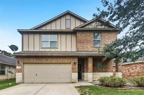 4209 Country Club Dr, Dickinson, TX 77539