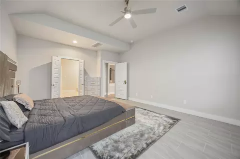 Bedroom - 3311 Learning Tree Ln, Rosenberg, TX 77471 photo 2 of 6