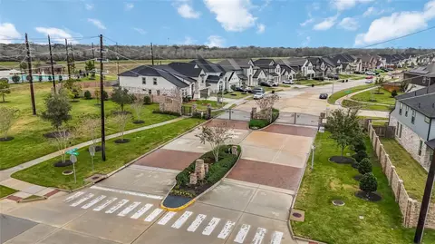 View/Area - 3311 Learning Tree Ln, Rosenberg, TX 77471 photo 7 of 8