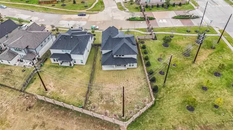 View/Area - 3311 Learning Tree Ln, Rosenberg, TX 77471 photo 4 of 8