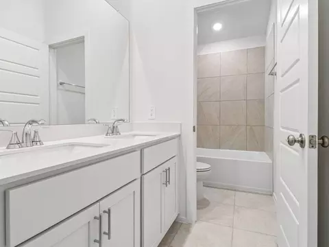 Bath - 2134 Rawls Ranch Dr, Conroe, TX 77301 photo 1 of 3