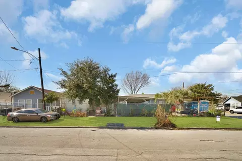 4811 Terry St, Houston, TX 77009