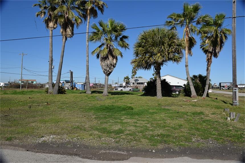 402 Thunder Rd, Freeport, TX 77541 photo 1