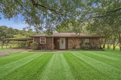 2655 Holton Rd, Beaumont, TX 77707