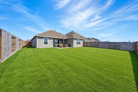 Exterior - 22616 Hackberry Leaf Dr, New Caney, TX 77357 photo 2 of 2
