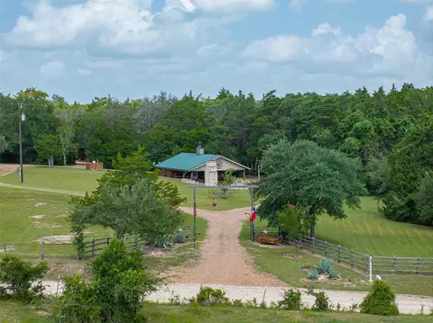 10900 Mayer Cemetery Rd, Burton, TX 77835