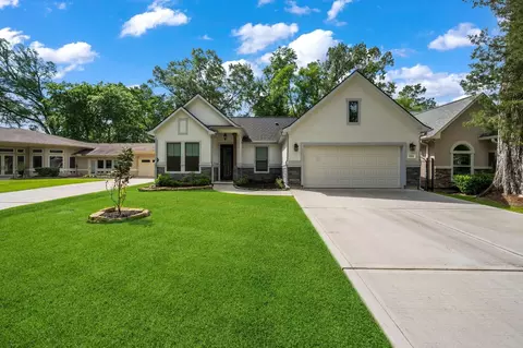 13211 Doral Cir, Montgomery, TX 77356