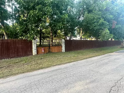 1414 Kolb Rd, Pasadena, TX 77502
