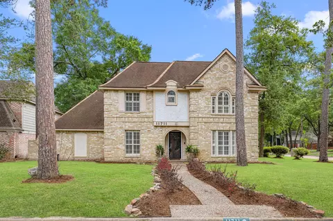 11711 Cedar Point Ct, Houston, TX 77070