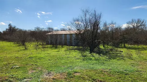 40499 Garrett Rd, Brookshire, TX 77423