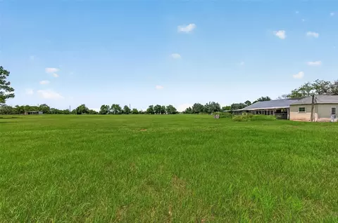 Exterior - 13509 Krueger Rd, Guy, TX 77444 photo 3 of 4