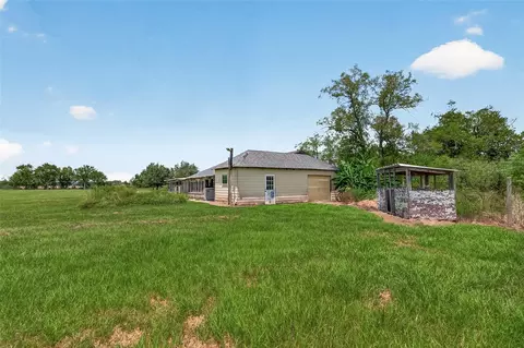Exterior - 13509 Krueger Rd, Guy, TX 77444 photo 2 of 4