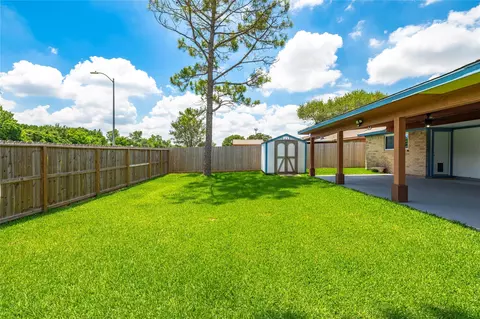 Exterior - 2007 Cannonade Dr, Pasadena, TX 77503 photo 8 of 10