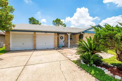 Exterior - 2007 Cannonade Dr, Pasadena, TX 77503 photo 3 of 10