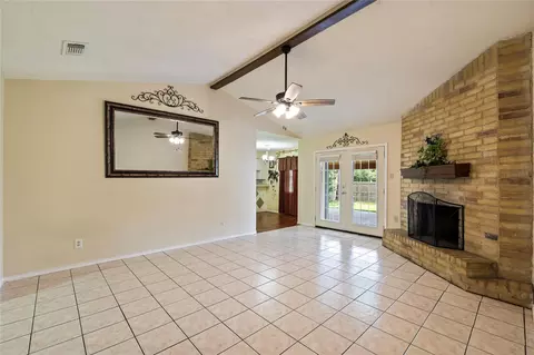 Living - 2007 Cannonade Dr, Pasadena, TX 77503 photo 2 of 2