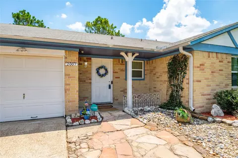 Exterior - 2007 Cannonade Dr, Pasadena, TX 77503 photo 4 of 10