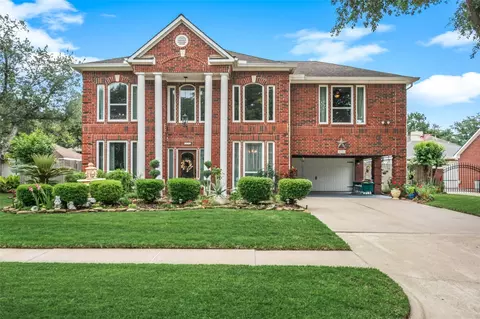 16303 Avenplace Rd, Tomball, TX 77377