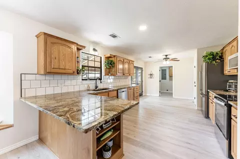 71 Key Largo Loop, Point Blank, TX 77364 photo 1