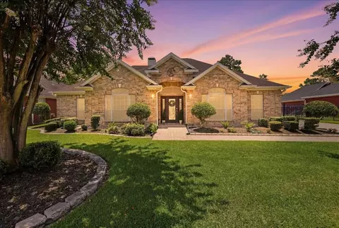 3774 Champions Dr, Beaumont, TX 77707