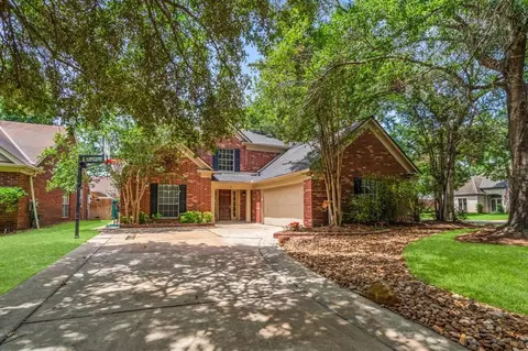 2 Windsor Dr, Conroe, TX 77304 photo 1