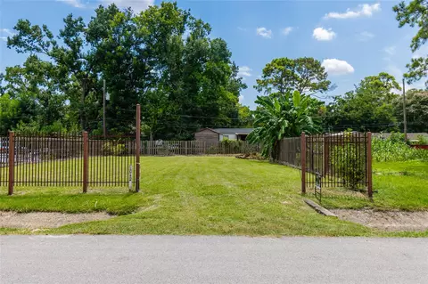 1042 Tunell Ln, Houston, TX 77032