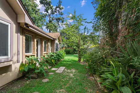 Exterior - 5010 Deer Point Dr, Spring, TX 77389 photo 3 of 8