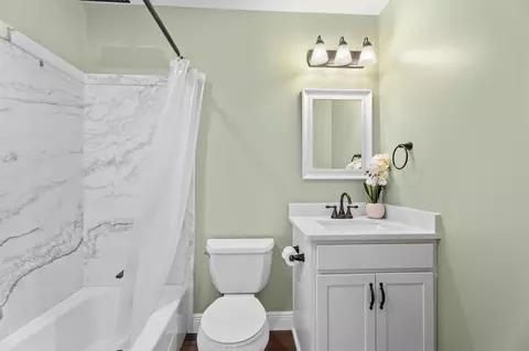 Bath - 5010 Deer Point Dr, Spring, TX 77389 photo 3 of 3